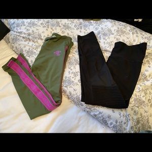 2 sets of leggings